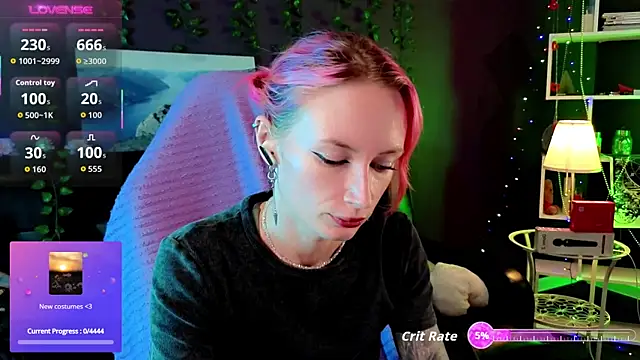 Snapshot of _HelenCarter chatting on 10-16-25, 08:28 HelenCarter online show from 10-16-25, 08:28