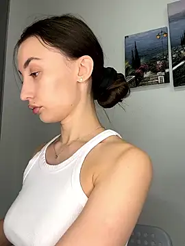 Polli Kiss online show from 01-08-26, 08:26