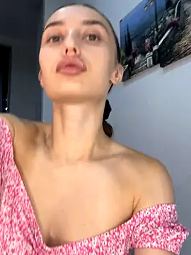 Polli Kiss online show from 09-26-25, 07:32