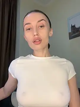 Polli Kiss online show from 10-08-25, 05:57