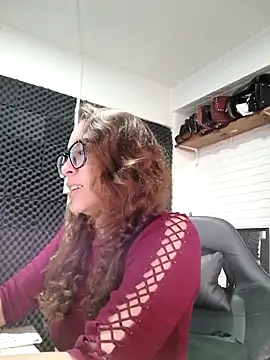 Snapshot of rossmexicana_x chatting on 12-21-25, 09:48 rossmexicana x online show from 12-21-25, 09:48