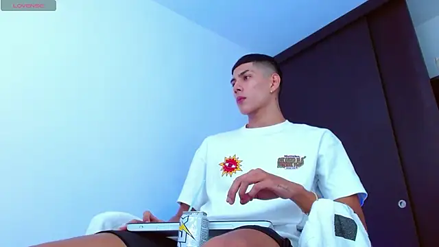 Valerio 20 online show from 03-15-25, 07:48