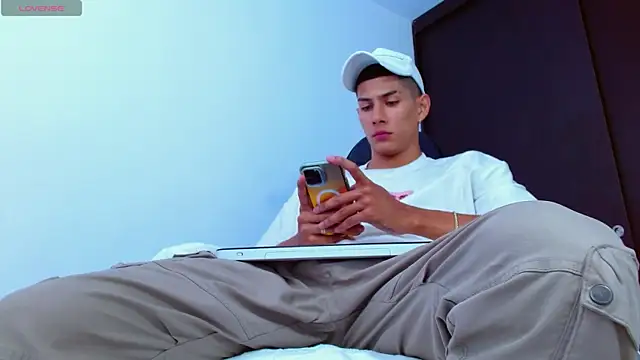 Valerio 20 online show from 03-18-25, 03:22