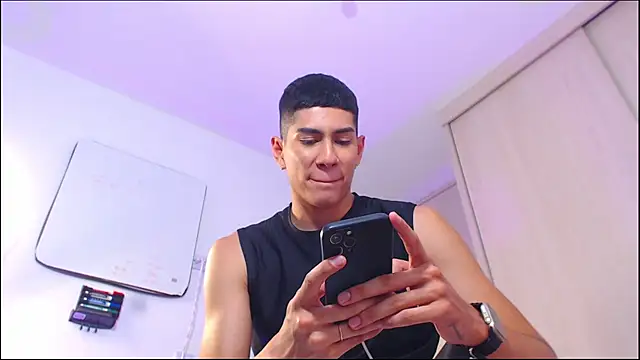 Snapshot of Valerio_20 chatting on 07-17-26, 02:53 Valerio 20 online show from 07-17-26, 02:53