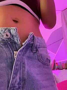 Lina10 online show from 01-18-26, 07:17