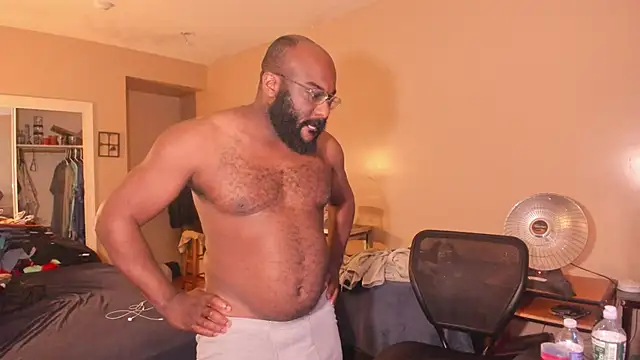 MrChuckDailyXXX online show from 05-05-26, 04:15