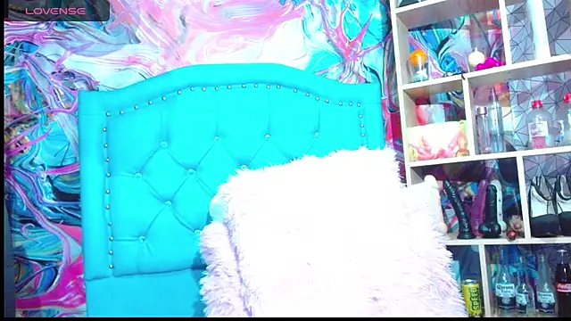 Snapshot of Meraky__ chatting on 02-04-25, 10:10 Meraky online show from 02-04-25, 10:10