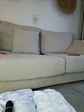 EileX official online show from 11-18-25, 07:44