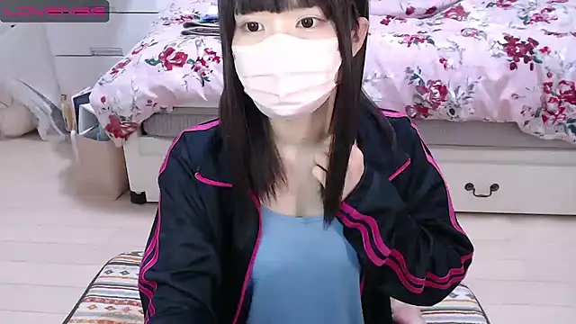 Snapshot of AMI___oO chatting on 01-07-25, 10:22 AMI oO online show from 01-07-25, 10:22
