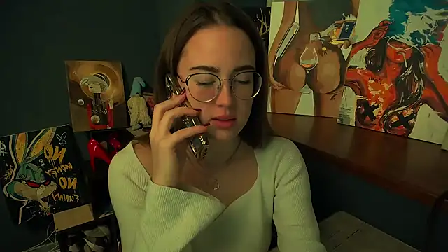 Snapshot of luxie_milady chatting on 02-16-26, 01:43 luxie milady online show from 02-16-26, 01:43