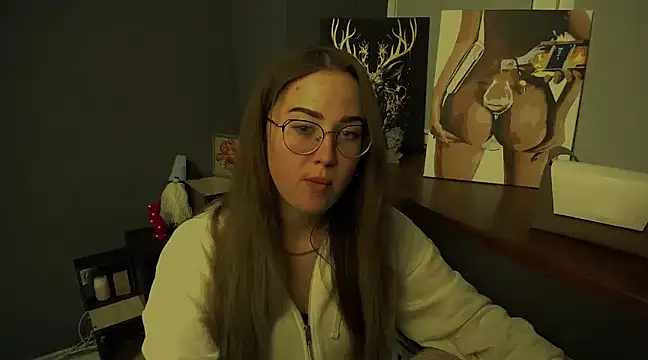 Snapshot of luxie_milady chatting on 02-03-25, 01:19 luxie milady online show from 02-03-25, 01:19