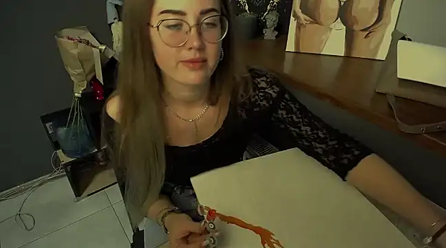 Snapshot of luxie_milady chatting on 02-10-25, 04:36 luxie milady online show from 02-10-25, 04:36