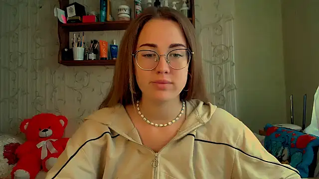 Snapshot of luxie_milady chatting on 10-09-25, 11:33 luxie milady online show from 10-09-25, 11:33