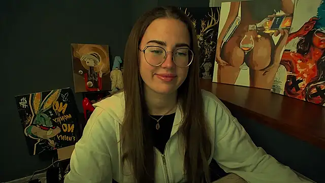 Snapshot of luxie_milady chatting on 02-24-26, 01:34 luxie milady online show from 02-24-26, 01:34