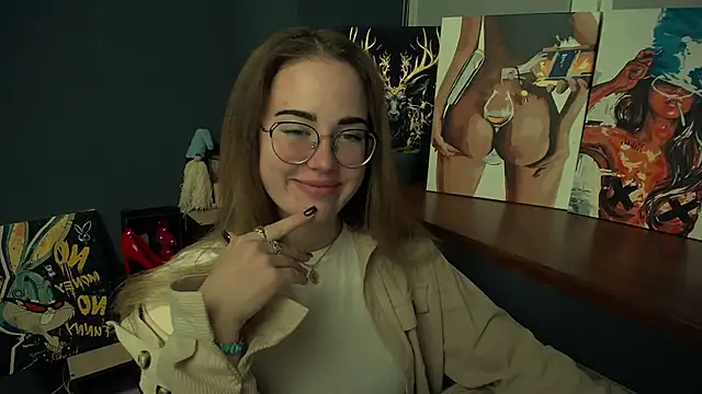 luxie milady online show from 11-06-25, 01:48