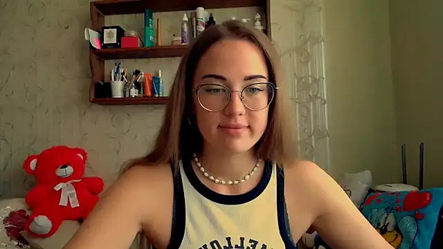 Snapshot of luxie_milady chatting on 09-26-25, 11:17 luxie milady online show from 09-26-25, 11:17