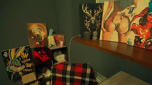 luxie milady online show from 04-01-26, 12:50