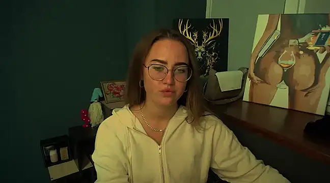 Snapshot of luxie_milady chatting on 01-07-25, 01:57 luxie milady online show from 01-07-25, 01:57