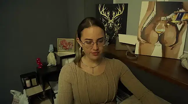 Snapshot of luxie_milady chatting on 01-25-25, 02:47 luxie milady online show from 01-25-25, 02:47