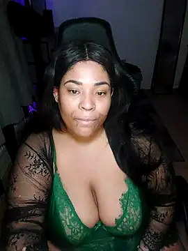 Snapshot of uniquechina69 chatting on 09-25-25, 01:33 uniquechina69 online show from 09-25-25, 01:33