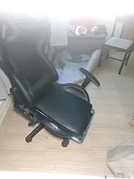 Snapshot of uniquechina69 chatting on 02-27-25, 05:29 uniquechina69 online show from 02-27-25, 05:29