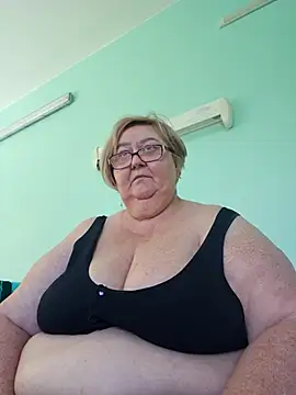 Snapshot of Awn290668 chatting on 09-25-25, 10:10 Awn290668 online show from 09-25-25, 10:10