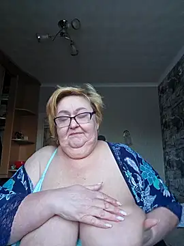 Snapshot of Awn290668 chatting on 02-18-25, 06:04 Awn290668 online show from 02-18-25, 06:04