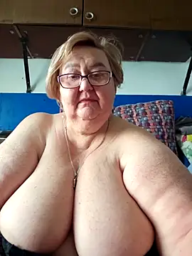 Snapshot of Awn290668 chatting on 09-22-25, 06:41 Awn290668 online show from 09-22-25, 06:41