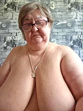 Snapshot of Awn290668 chatting on 03-17-25, 12:04 Awn290668 online show from 03-17-25, 12:04