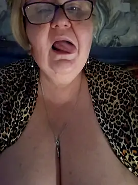 Snapshot of Awn290668 chatting on 02-03-26, 05:49 Awn290668 online show from 02-03-26, 05:49