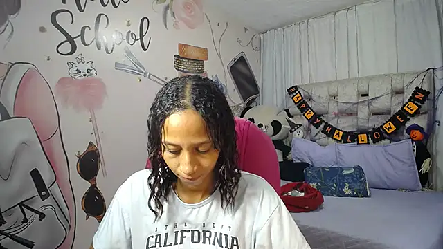 EMMA SWEETT1 online show from 10-14-25, 06:30