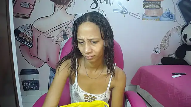 EMMA SWEETT1 online show from 09-24-25, 12:33