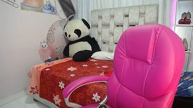 EMMA SWEETT1 online show from 12-05-25, 12:48