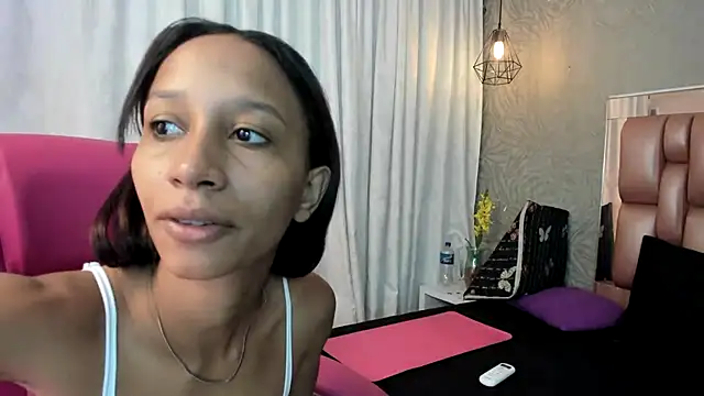 EMMA SWEETT1 online show from 11-27-25, 06:30