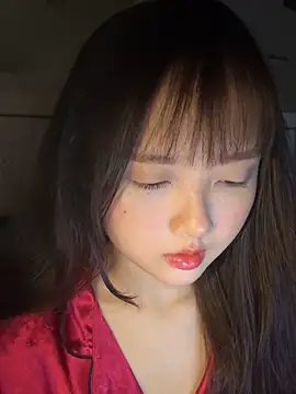 Snapshot of Alice1818 chatting on 03-05-25, 06:34 Alice1818 online show from 03-05-25, 06:34