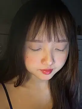 Snapshot of Alice1818 chatting on 03-12-25, 07:36 Alice1818 online show from 03-12-25, 07:36