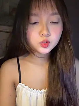 Snapshot of Alice1818 chatting on 10-16-25, 06:38 Alice1818 online show from 10-16-25, 06:38