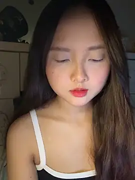 Snapshot of Alice1818 chatting on 09-17-25, 07:16 Alice1818 online show from 09-17-25, 07:16