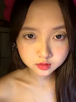 Snapshot of Alice1818 chatting on 09-28-25, 06:48 Alice1818 online show from 09-28-25, 06:48