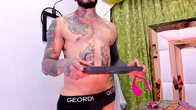 dilan scootk  online show from 01-09-26, 07:43