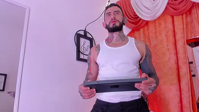 dilan scootk  online show from 03-18-26, 07:26