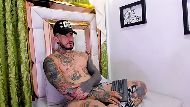 dilan scootk  online show from 10-27-25, 07:37