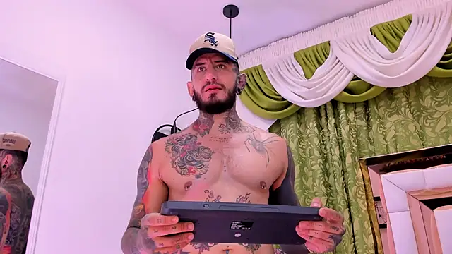 dilan scootk  online show from 12-22-25, 03:12