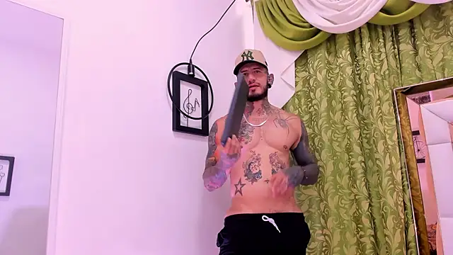 dilan scootk  online show from 12-05-25, 07:45