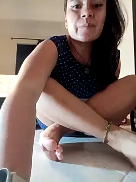 carlajames  online show from 10-07-25, 11:50