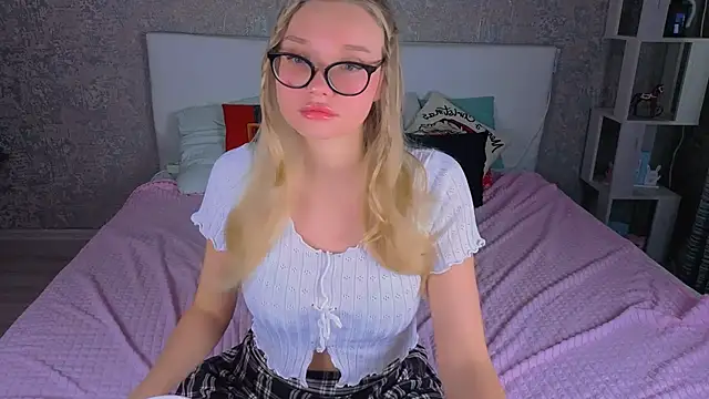 BoysLoveBlondee online show from 02-20-26, 07:43