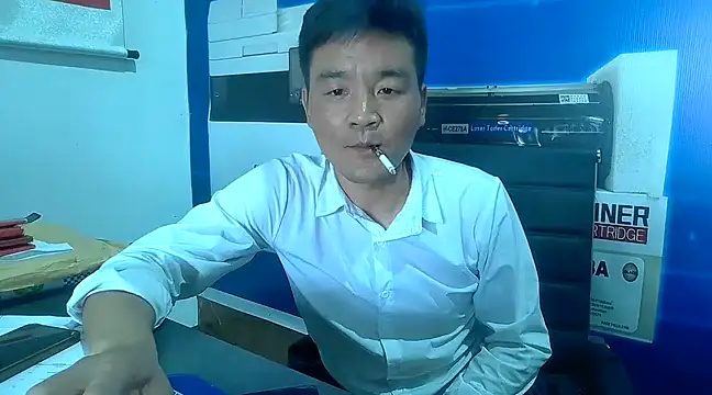 kisstoyousoon2024 online show from 03-15-25, 09:19