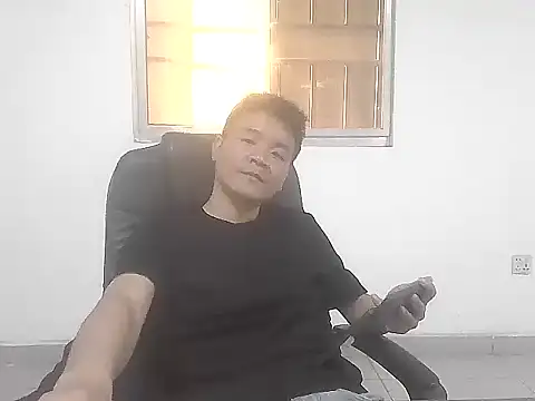 kisstoyousoon2024 online show from 10-11-25, 03:24