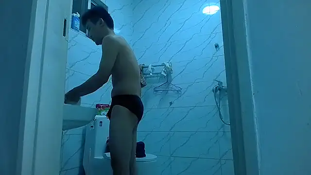 kisstoyousoon2024 online show from 03-19-25, 10:42