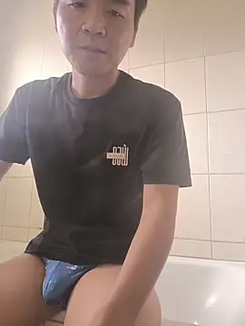 kisstoyousoon2024 online show from 12-15-25, 12:22